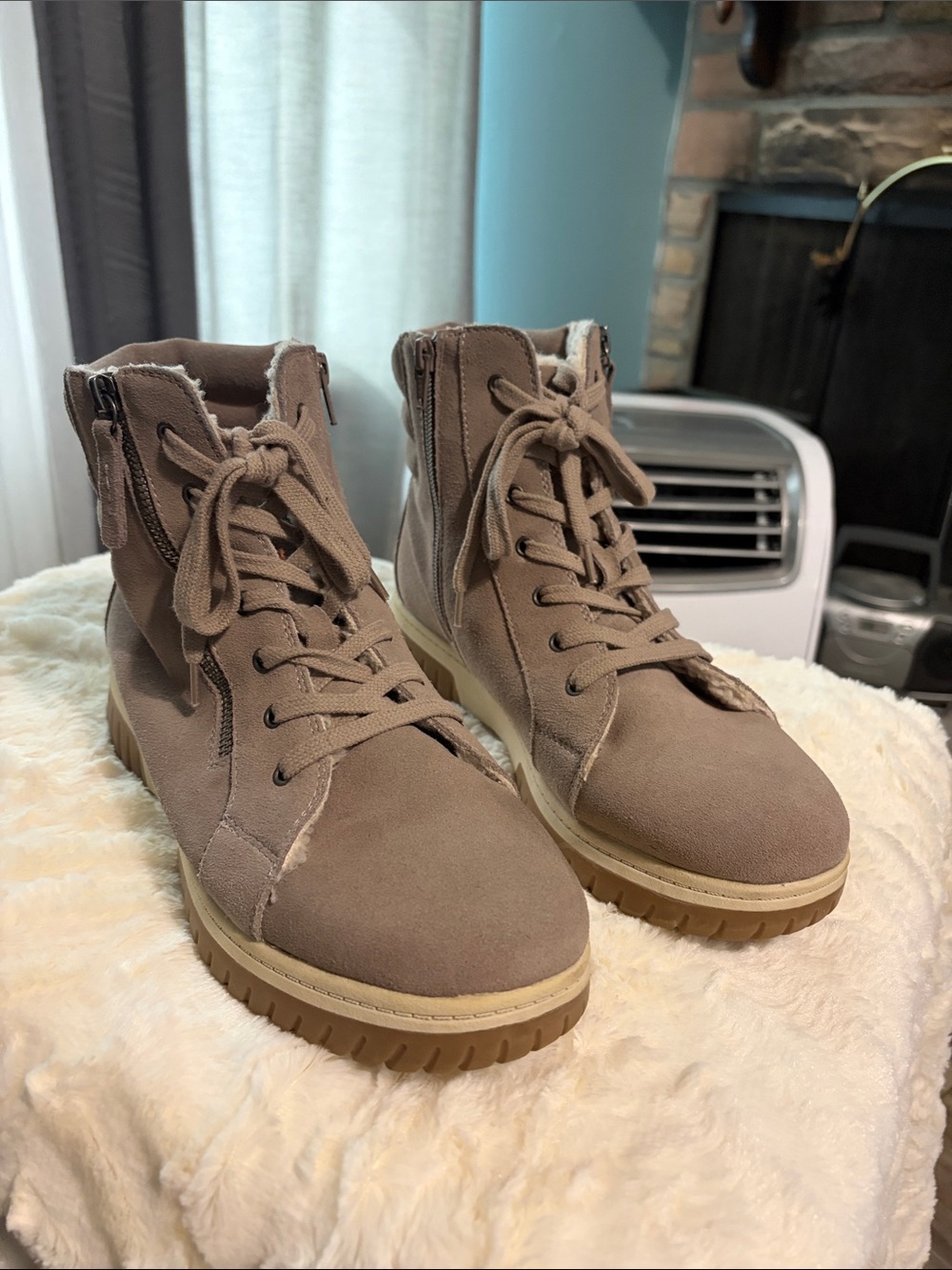 Women’s White Mountain Lace-Up Ankle Boots in Taupe - Picture 2 of 7